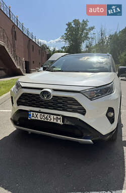 Внедорожник / Кроссовер Toyota RAV4 2019 в Харькове