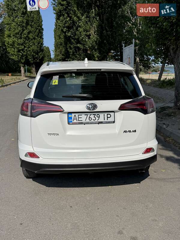 Внедорожник / Кроссовер Toyota RAV4 2018 в Верхнеднепровске фото 7 Внедорожник / Кроссовер Toyota RAV4 2018 в Верхнеднепровске