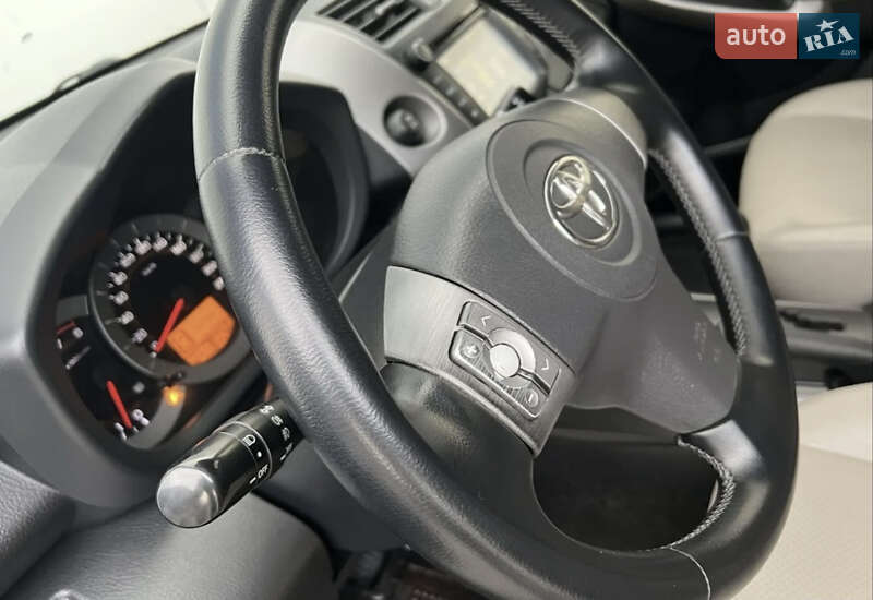 Позашляховик / Кросовер Toyota RAV4 2008 в Одесі фото 7 Позашляховик / Кросовер Toyota RAV4 2008 в Одесі