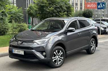 Внедорожник / Кроссовер Toyota RAV4 2016 в Киеве