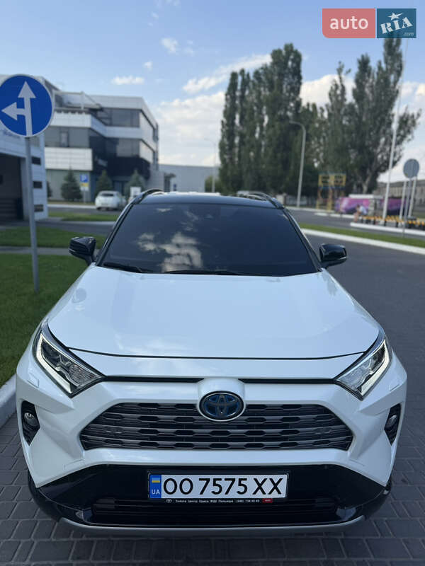 Позашляховик / Кросовер Toyota RAV4 2019 в Одесі