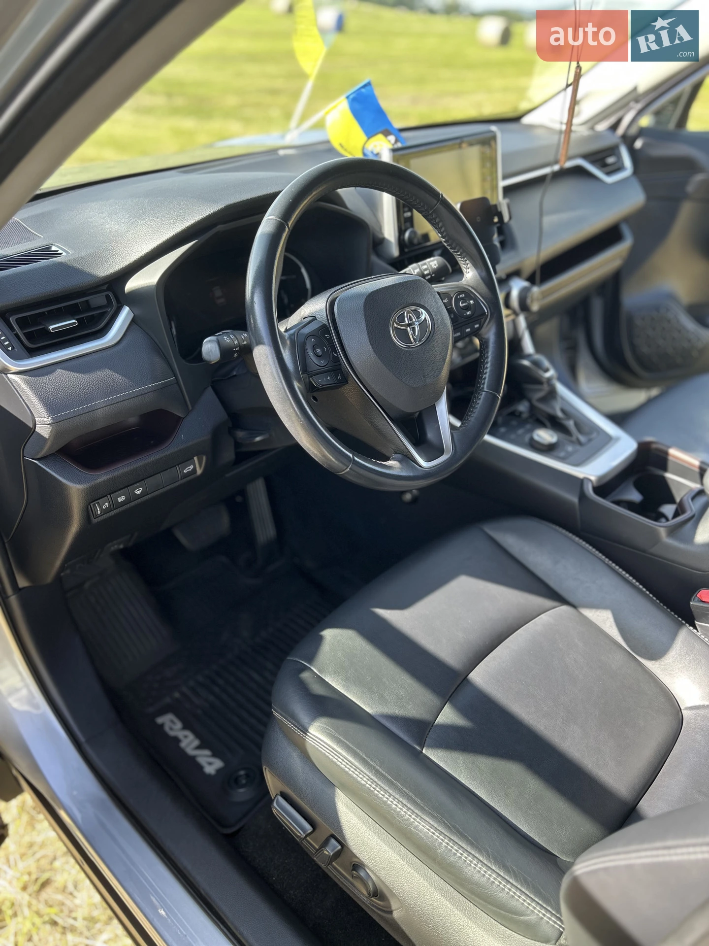 2019 Toyota RAV 4 - мініатюра 10