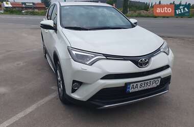 Внедорожник / Кроссовер Toyota RAV4 2017 в Киеве
