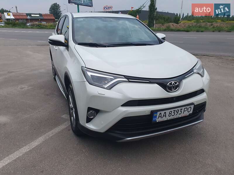 Toyota RAV4 2017