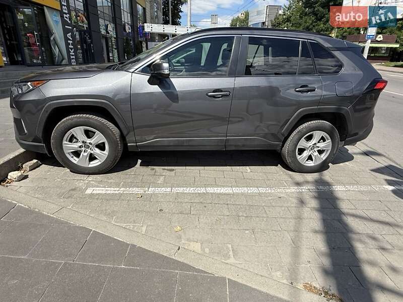 Позашляховик / Кросовер Toyota RAV4 2021 в Тернополі фото 2 Позашляховик / Кросовер Toyota RAV4 2021 в Тернополі