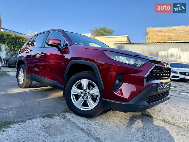 Позашляховик / Кросовер Toyota RAV4 2019 в Одесі
