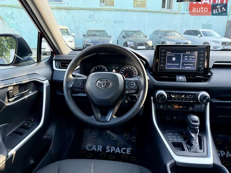 Позашляховик / Кросовер Toyota RAV4 2019 в Одесі