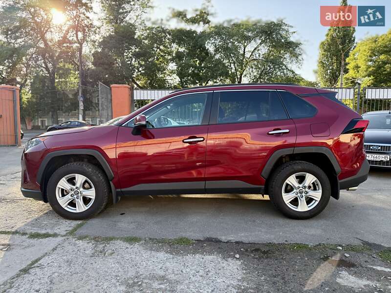 Позашляховик / Кросовер Toyota RAV4 2019 в Одесі