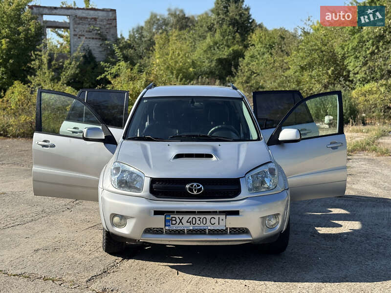 Позашляховик / Кросовер Toyota RAV4 2005 в Деражні