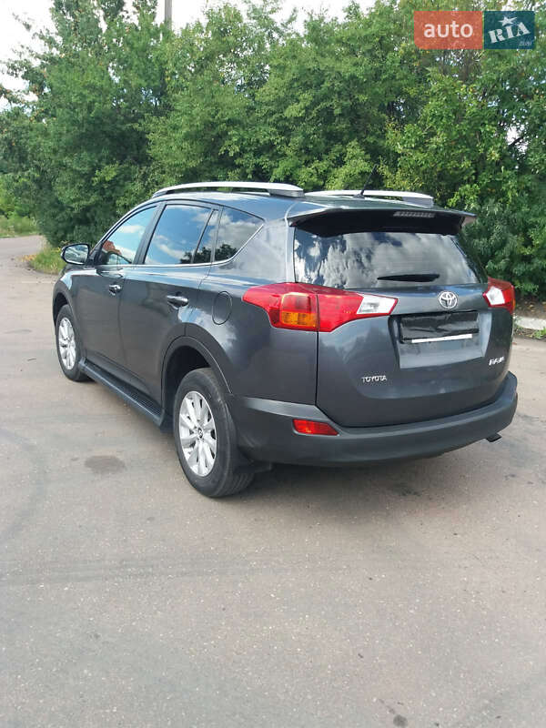 Позашляховик / Кросовер Toyota RAV4 2014 в Тернополі фото 4 Позашляховик / Кросовер Toyota RAV4 2014 в Тернополі