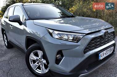 Позашляховик / Кросовер Toyota RAV4 2020 в Білій Церкві
