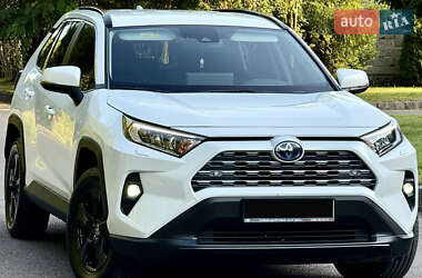 Внедорожник / Кроссовер Toyota RAV4 2023 в Ровно