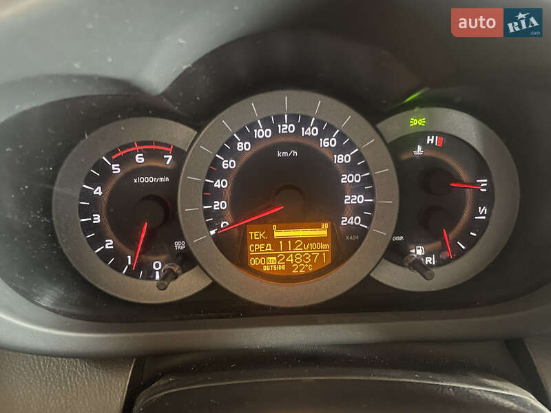 Позашляховик / Кросовер Toyota RAV4 2008 в Коростишеві