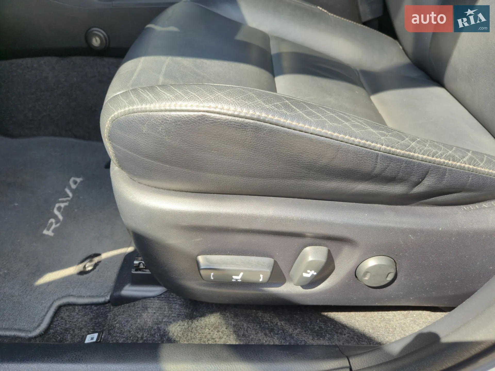 2013 Toyota RAV 4 - мініатюра 37