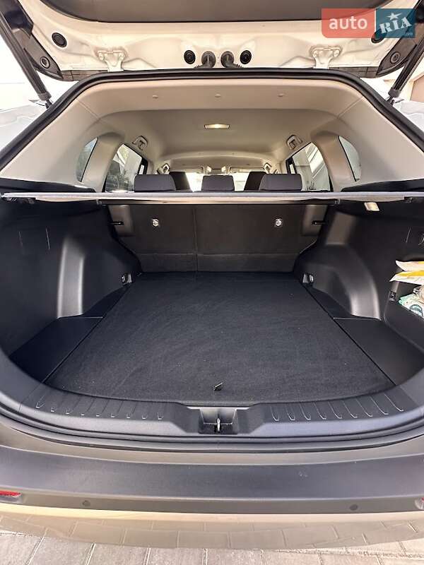Внедорожник / Кроссовер Toyota RAV4 2023 в Днепре