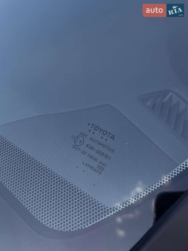 Внедорожник / Кроссовер Toyota RAV4 2023 в Днепре