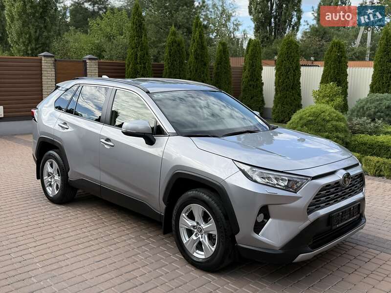 Toyota RAV4 2021