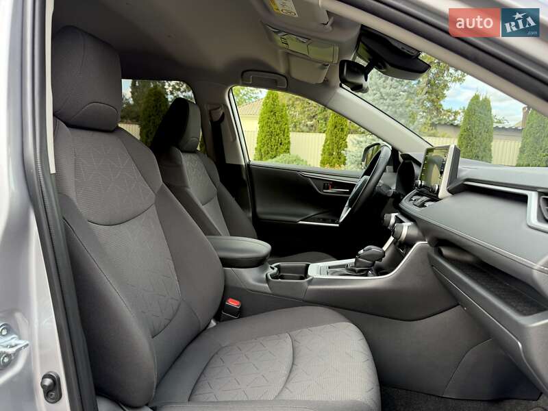 Позашляховик / Кросовер Toyota RAV4 2021 в Кропивницькому фото 22 Позашляховик / Кросовер Toyota RAV4 2021 в Кропивницькому