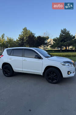 Внедорожник / Кроссовер Toyota RAV4 2012 в 