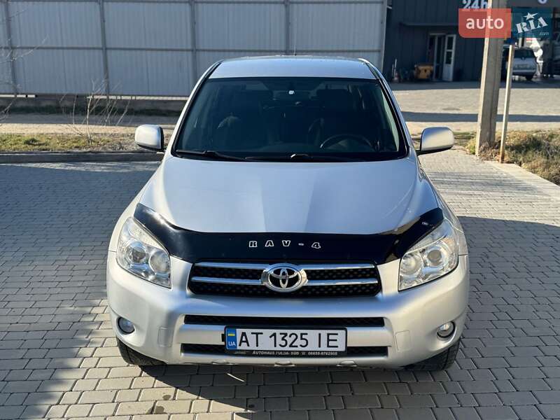 Внедорожник / Кроссовер Toyota RAV4 2008 в Косове