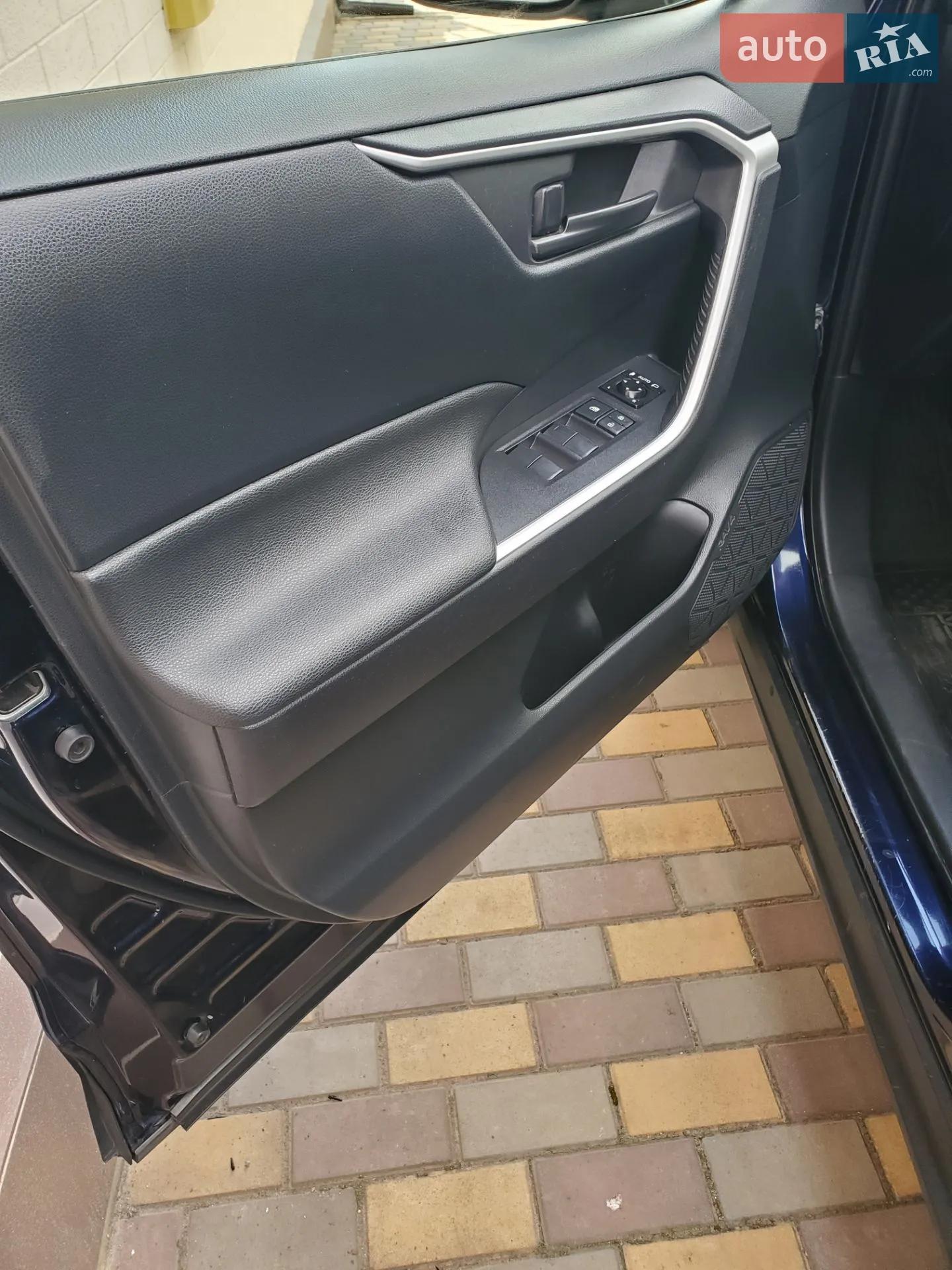 2019 Toyota RAV 4 - мініатюра 13
