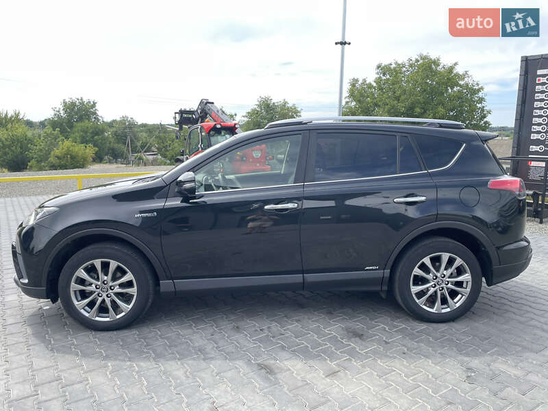 Позашляховик / Кросовер Toyota RAV4 2017 в Києві