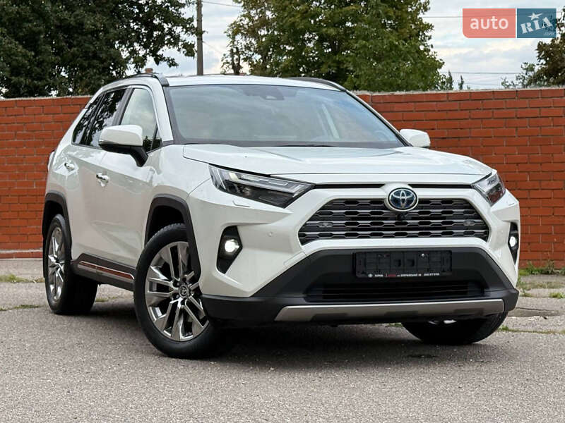 Позашляховик / Кросовер Toyota RAV4 2022 в Харкові