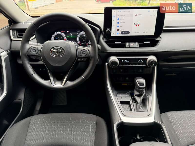Позашляховик / Кросовер Toyota RAV4 2023 в Черкасах