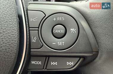 Внедорожник / Кроссовер Toyota RAV4 2023 в 