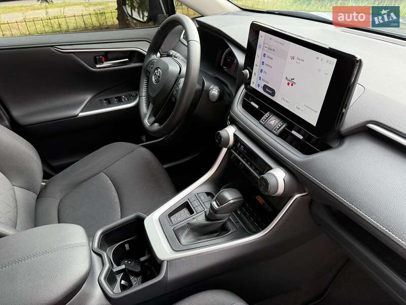 Позашляховик / Кросовер Toyota RAV4 2023 в Черкасах