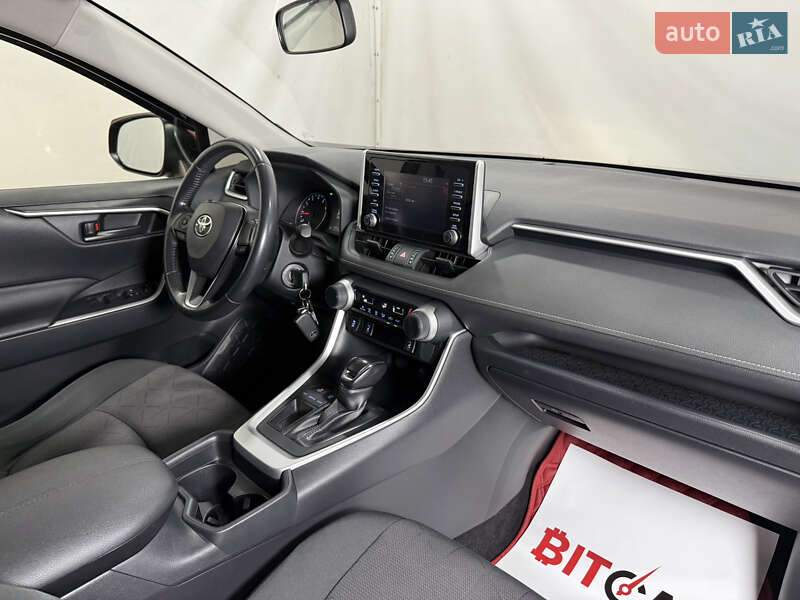 Позашляховик / Кросовер Toyota RAV4 2019 в Одесі фото 13 Позашляховик / Кросовер Toyota RAV4 2019 в Одесі
