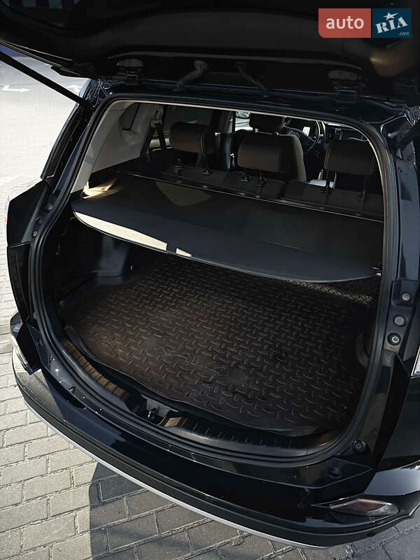 Внедорожник / Кроссовер Toyota RAV4 2017 в Львове фото 9 Внедорожник / Кроссовер Toyota RAV4 2017 в Львове