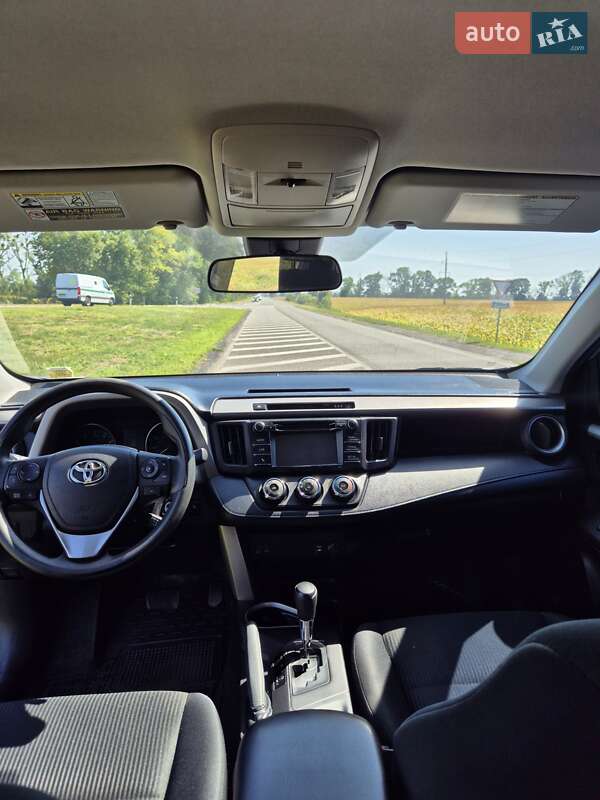 Позашляховик / Кросовер Toyota RAV4 2017 в Черкасах