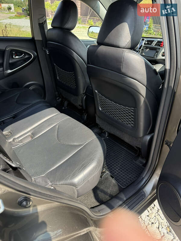 Внедорожник / Кроссовер Toyota RAV4 2012 в Житомире