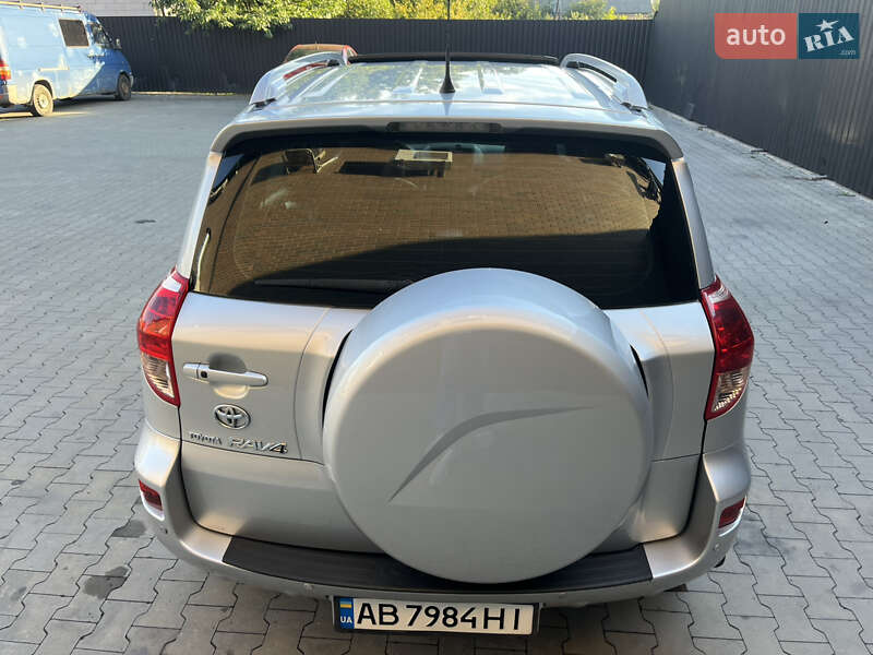 Внедорожник / Кроссовер Toyota RAV4 2007 в Казатине