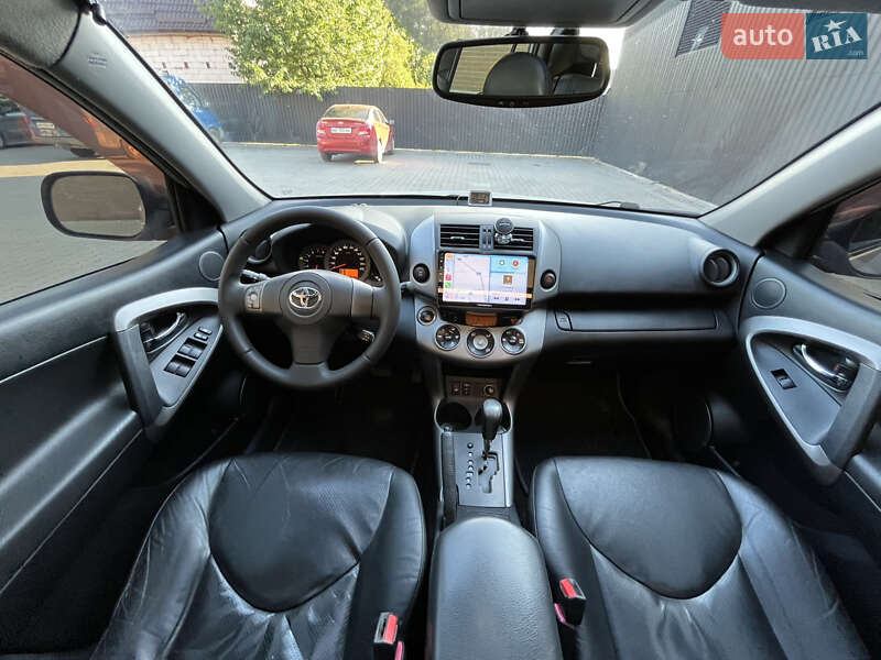 Внедорожник / Кроссовер Toyota RAV4 2007 в Казатине