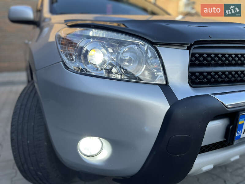 Внедорожник / Кроссовер Toyota RAV4 2007 в Казатине