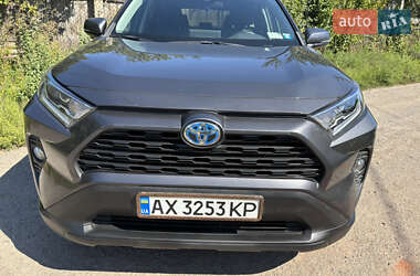 Позашляховик / Кросовер Toyota RAV4 2020 в Харкові