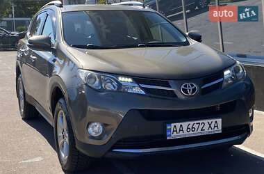 Позашляховик / Кросовер Toyota RAV4 2015 в Києві