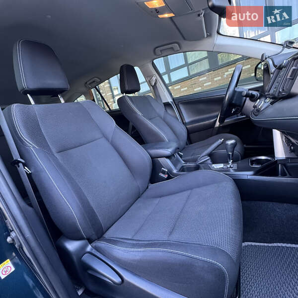 Внедорожник / Кроссовер Toyota RAV4 2017 в Житомире