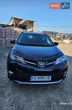 Позашляховик / Кросовер Toyota RAV4 2015 в Чернівцях