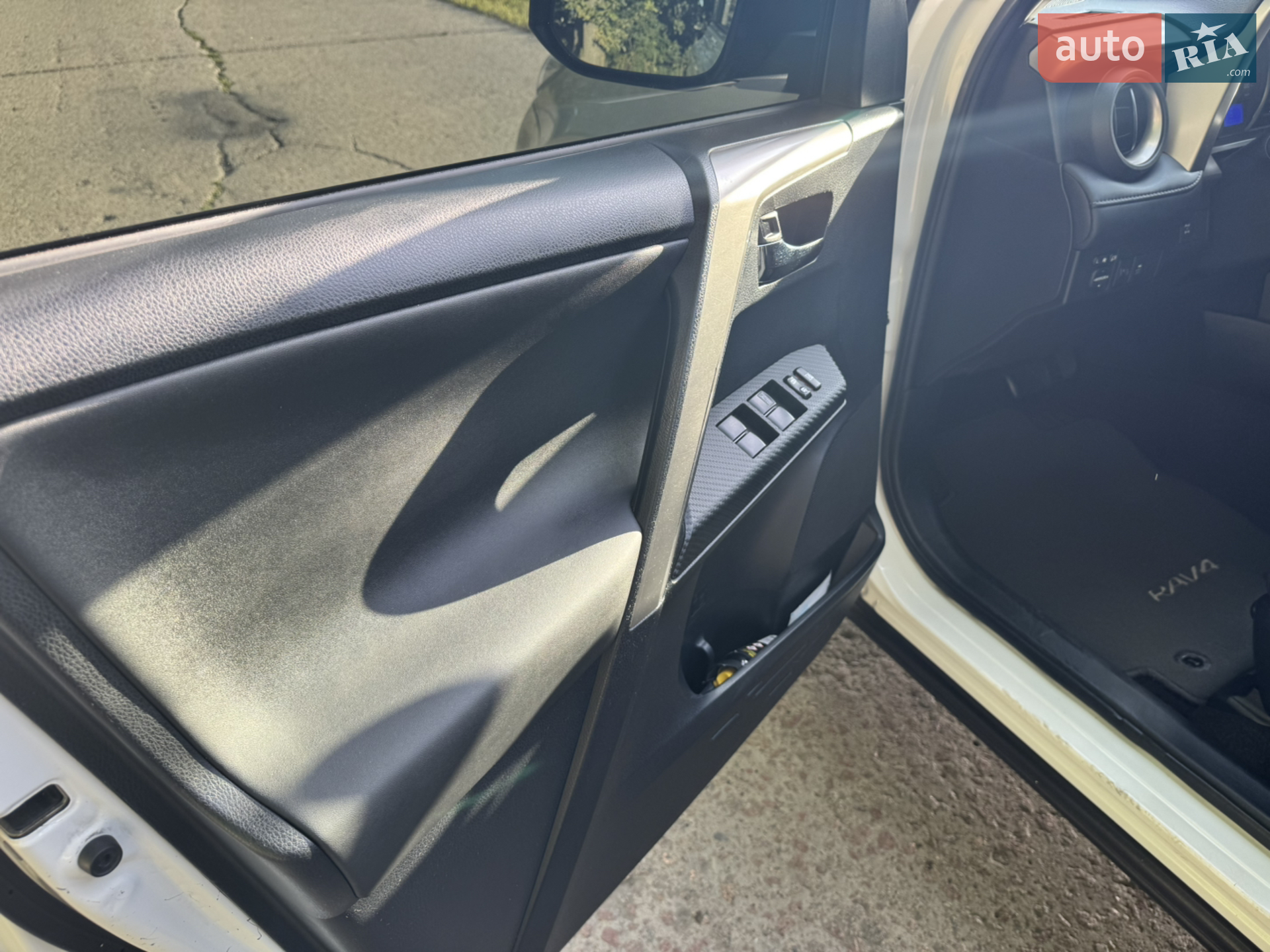 2014 Toyota RAV 4 - мініатюра 7