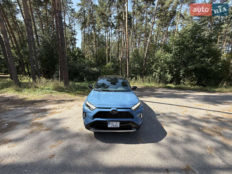 Позашляховик / Кросовер Toyota RAV4 2024 в Києві