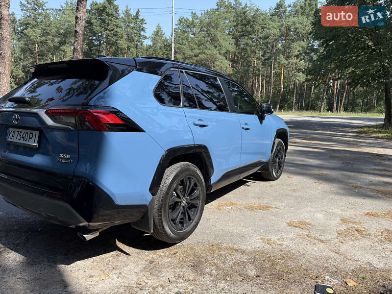 Позашляховик / Кросовер Toyota RAV4 2024 в Києві