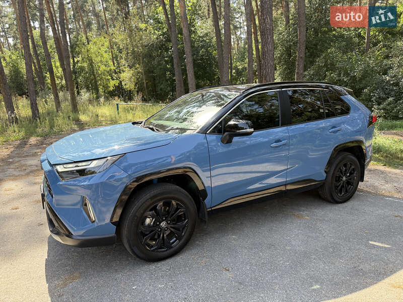 Позашляховик / Кросовер Toyota RAV4 2024 в Києві