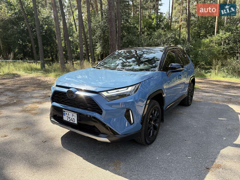 Позашляховик / Кросовер Toyota RAV4 2024 в Києві