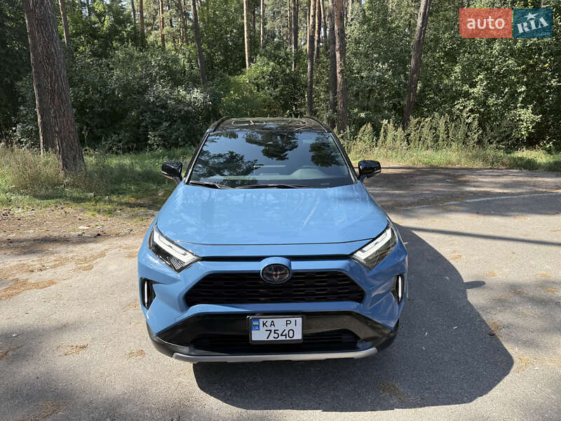 Позашляховик / Кросовер Toyota RAV4 2024 в Києві
