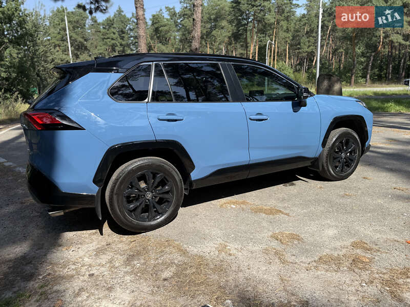Позашляховик / Кросовер Toyota RAV4 2024 в Києві