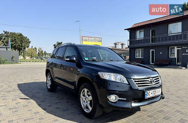 Внедорожник / Кроссовер Toyota RAV4 2010 в Киеве