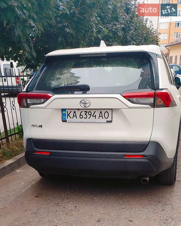Позашляховик / Кросовер Toyota RAV4 2020 в Івано-Франківську фото 2 Позашляховик / Кросовер Toyota RAV4 2020 в Івано-Франківську